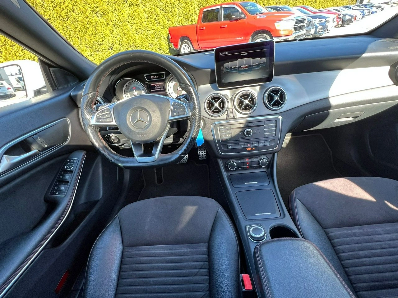 Mercedes CLA 180 - Zdjęcie 13