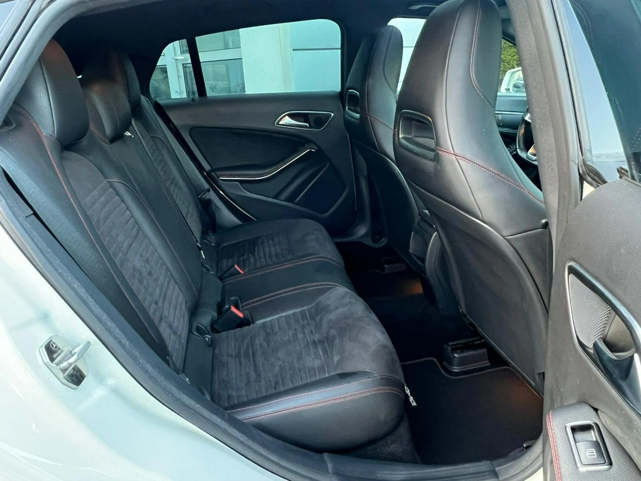 Mercedes CLA 180 - Zdjęcie 15