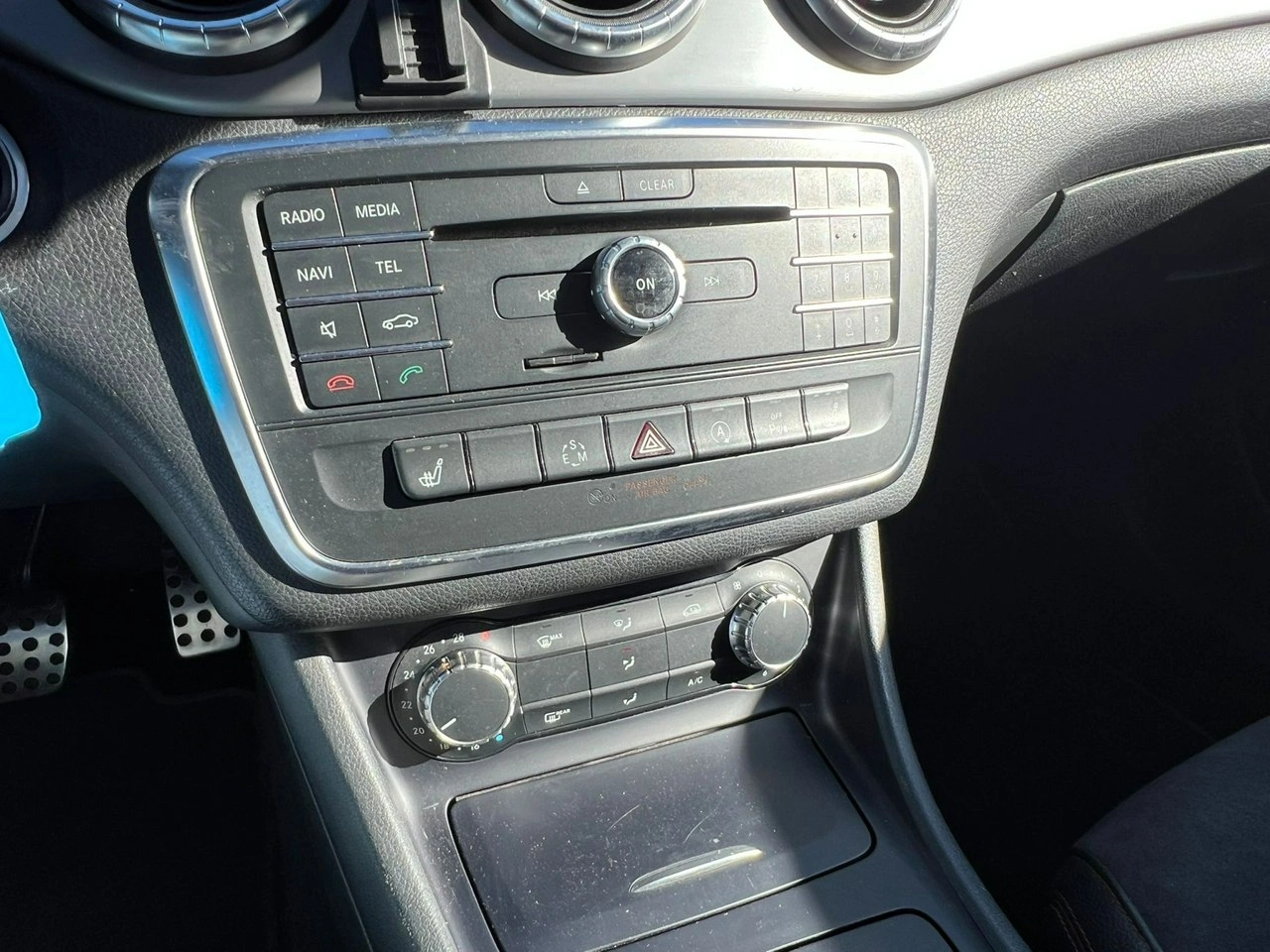 Mercedes CLA 180 - Zdjęcie 15