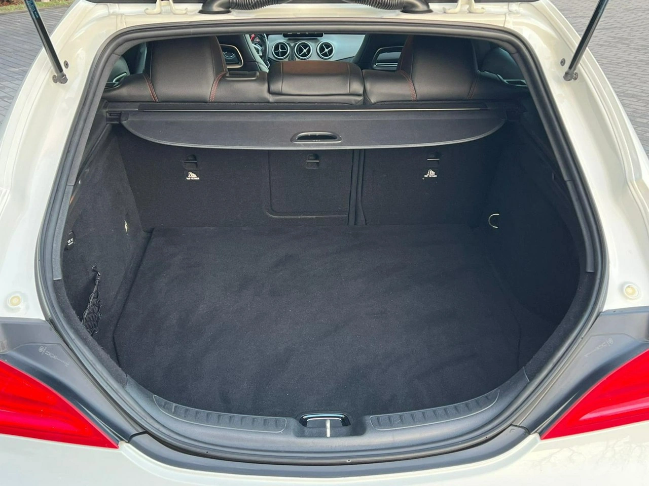 Mercedes CLA 180 - Zdjęcie 17