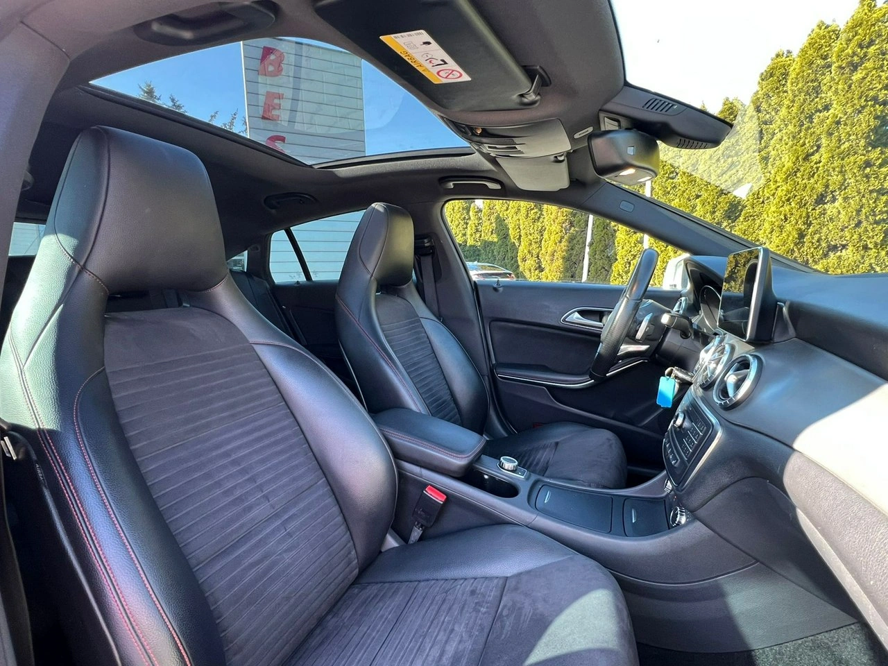 Mercedes CLA 180 - Zdjęcie 22