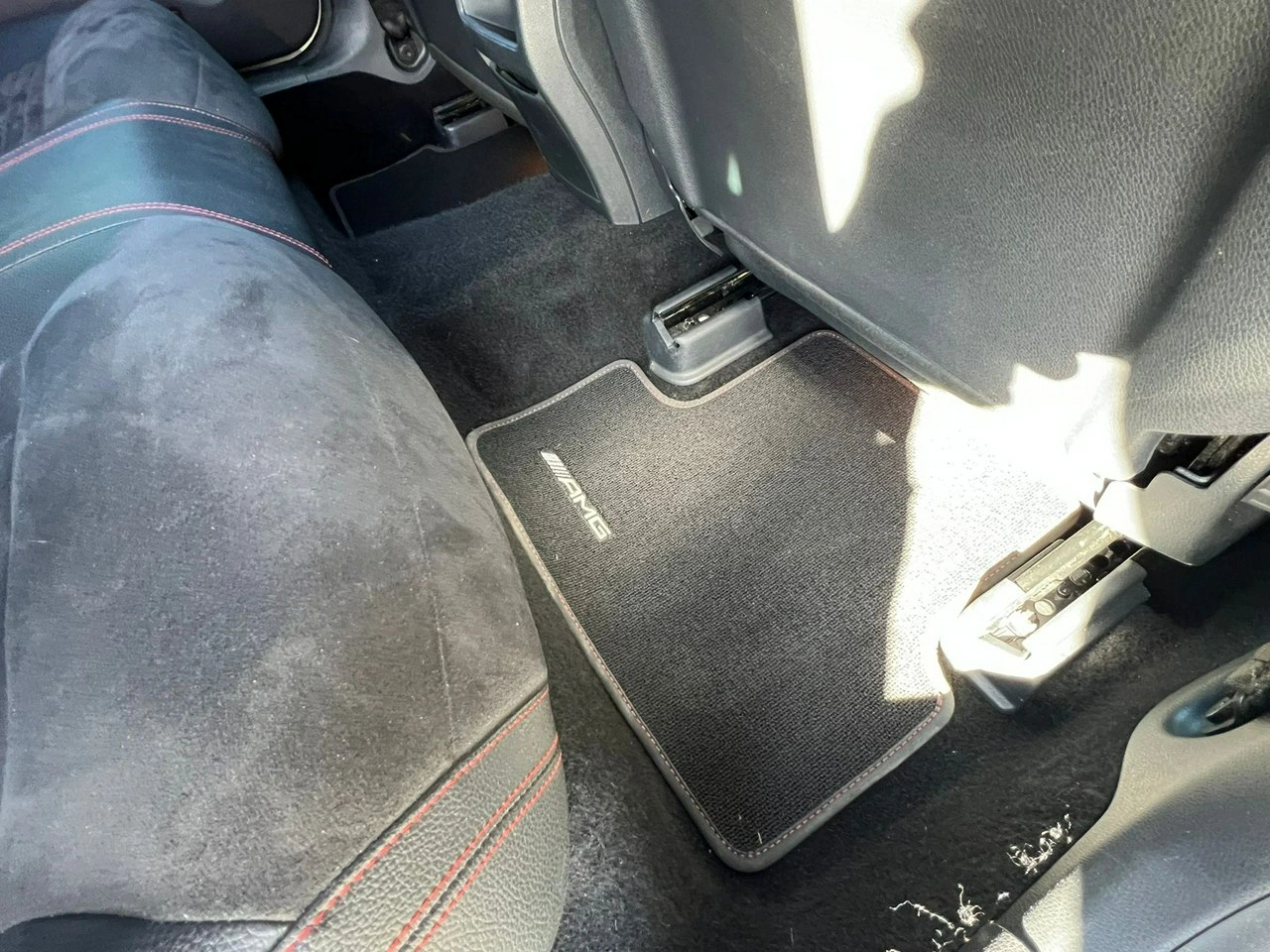 Mercedes CLA 180 - Zdjęcie 25