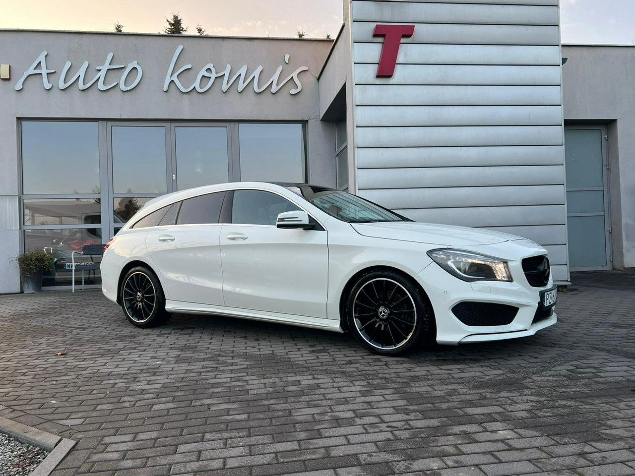 Mercedes CLA 180 - Zdjęcie 8