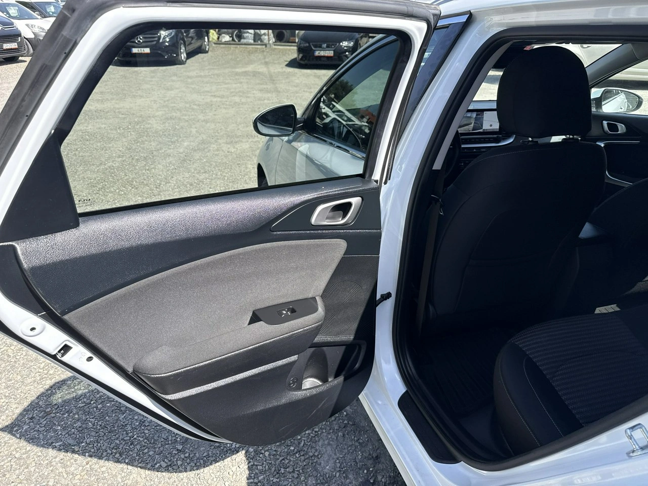 Kia Ceed - Zdjęcie 15