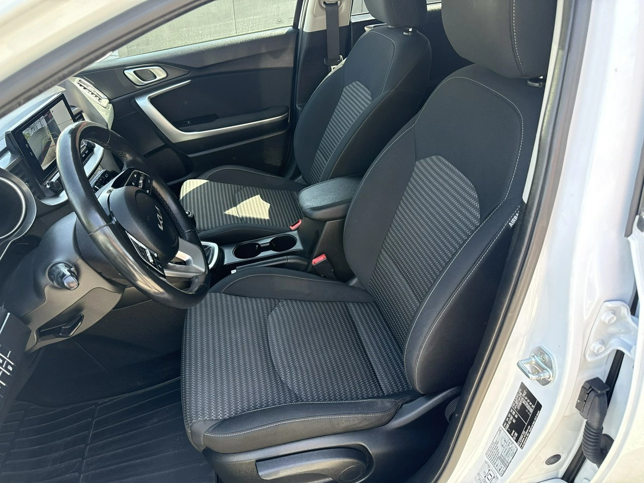 Kia Ceed - Zdjęcie 16