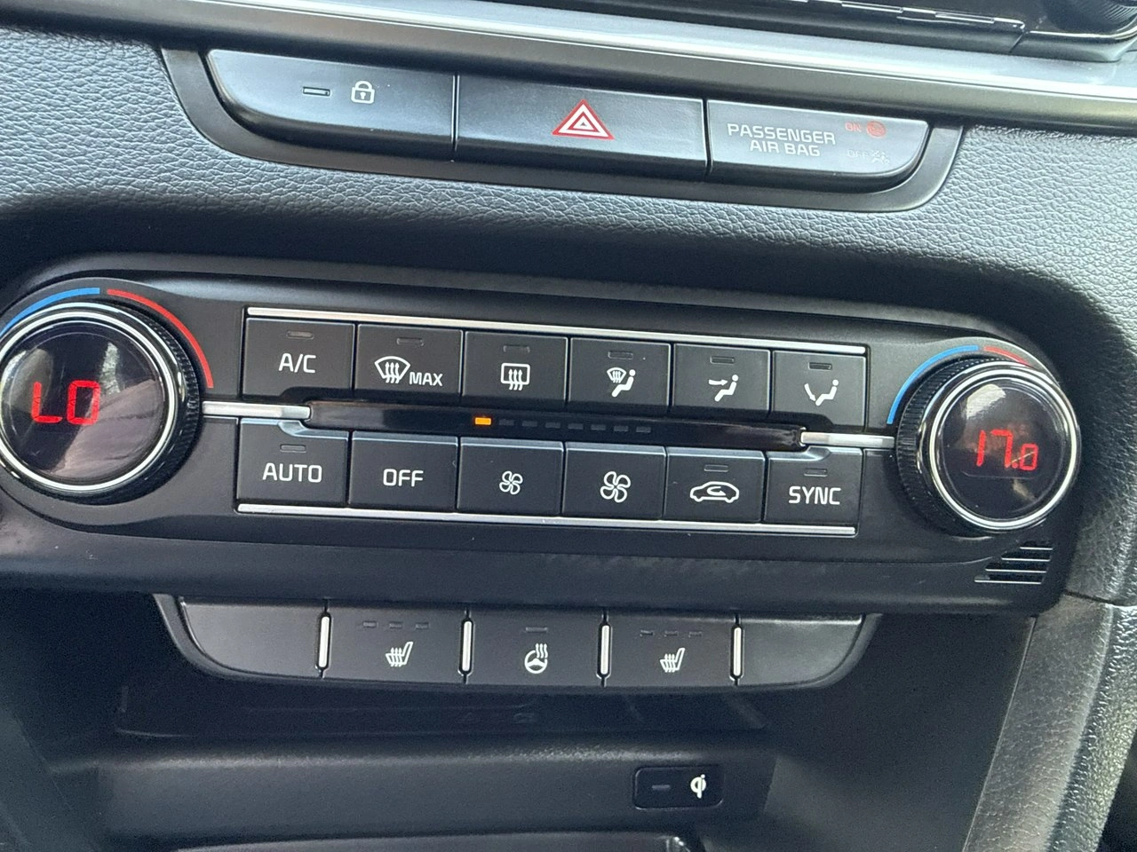 Kia Ceed - Zdjęcie 25