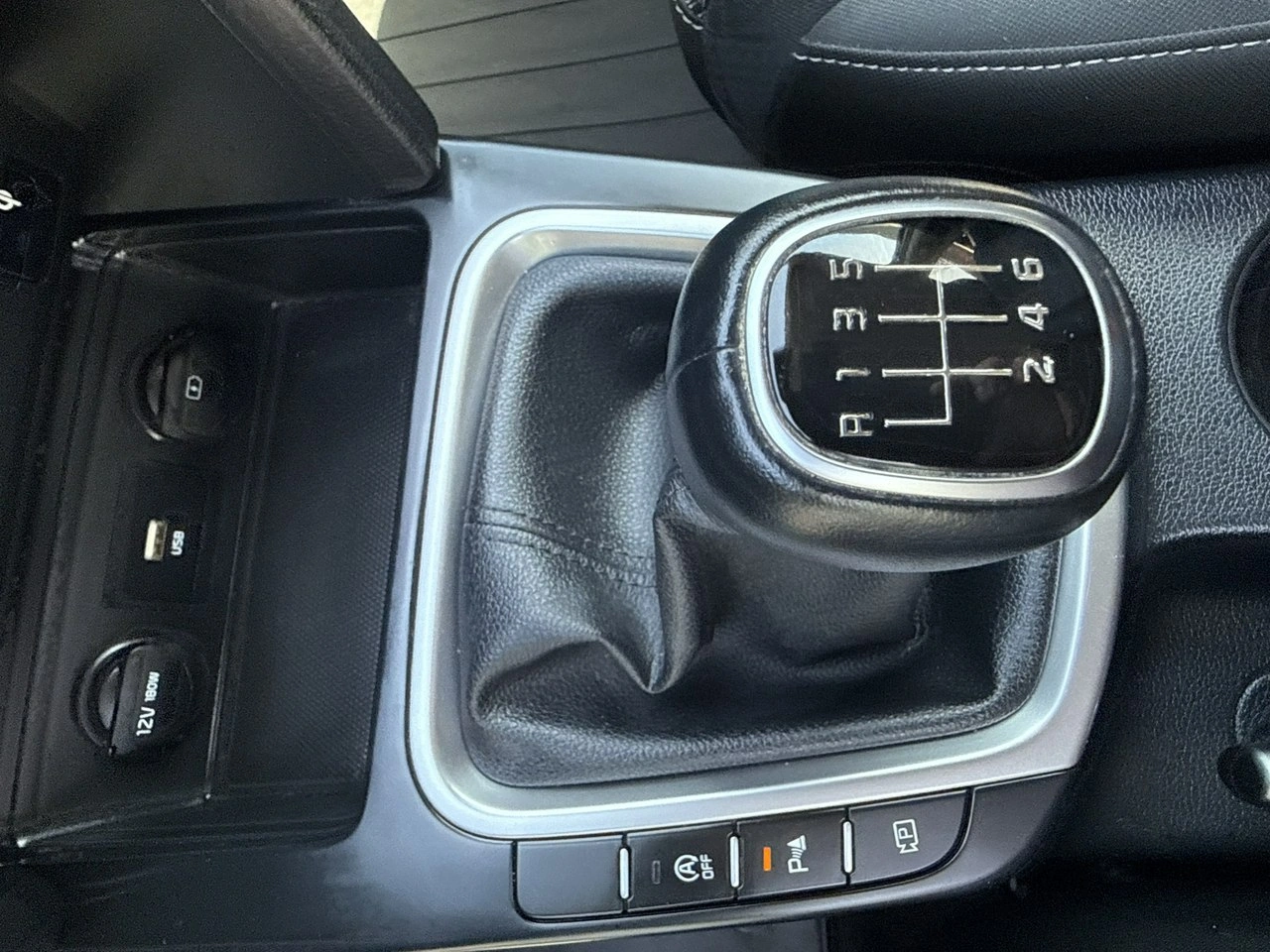 Kia Ceed - Zdjęcie 26