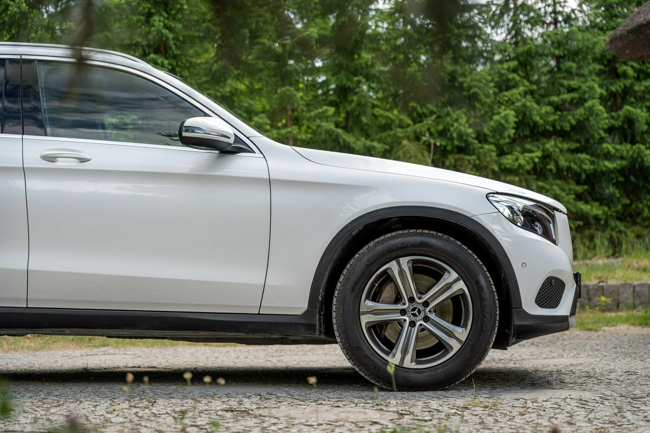 Mercedes GLC 220 - Zdjęcie 17
