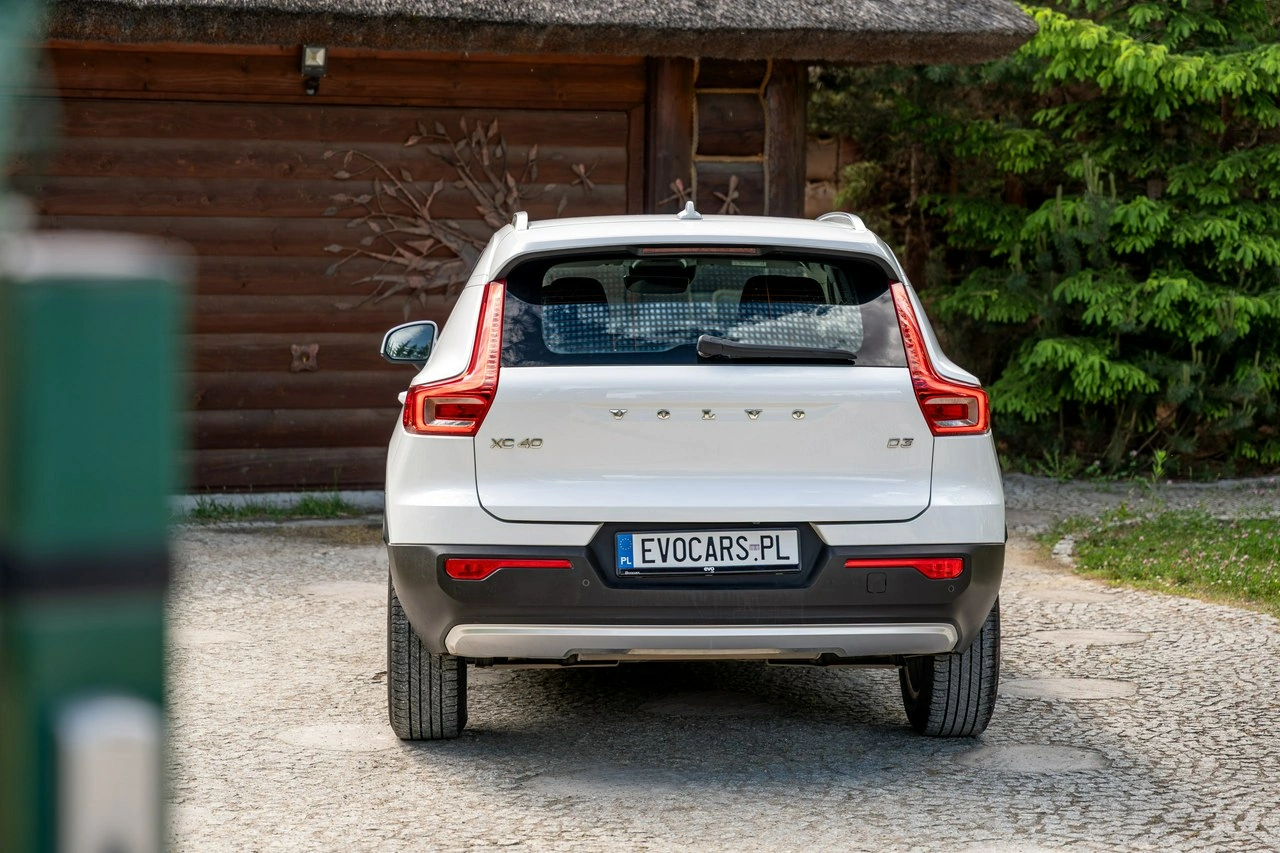 Volvo XC 40 - Zdjęcie 23