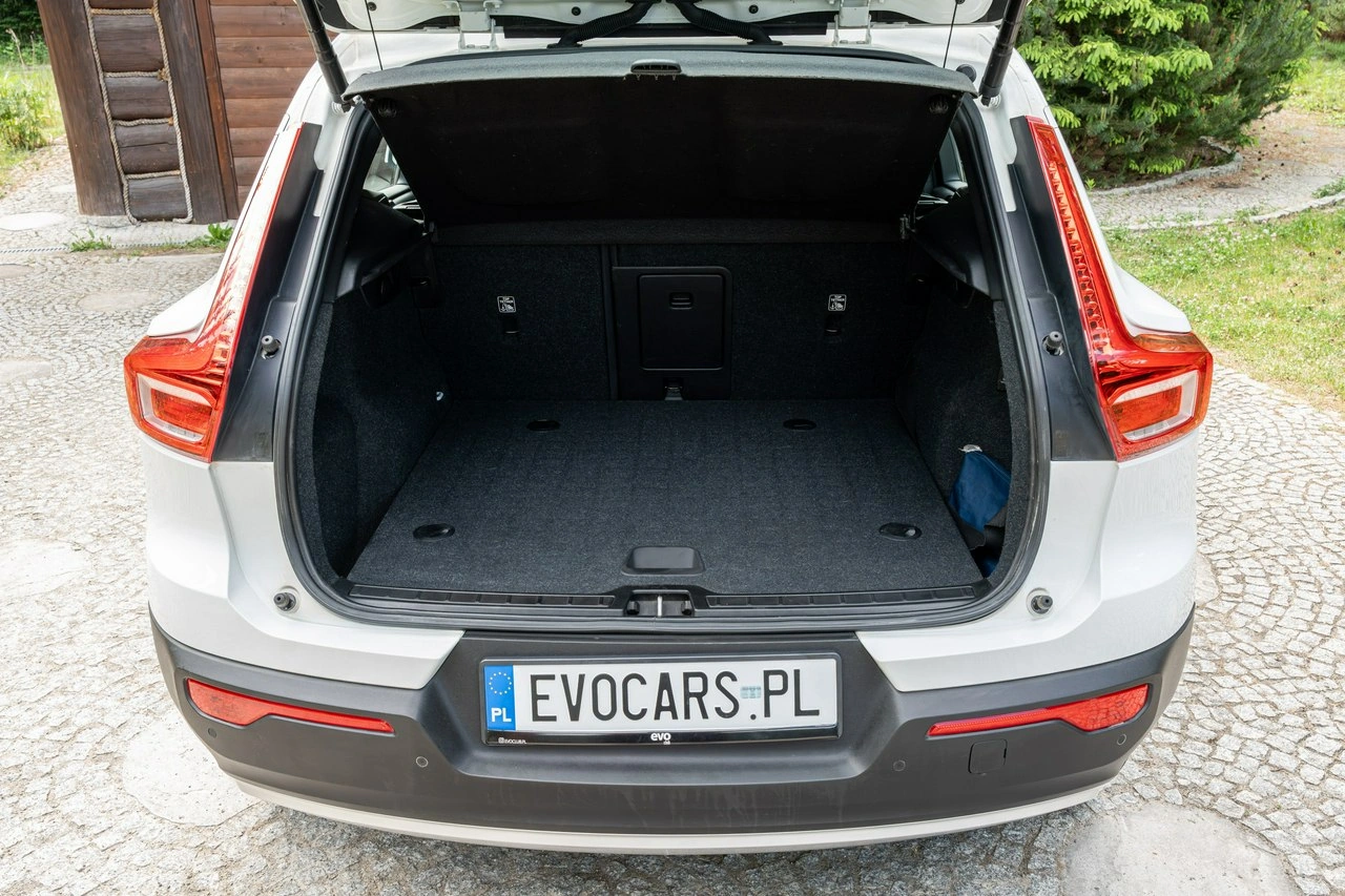 Volvo XC 40 - Zdjęcie 28
