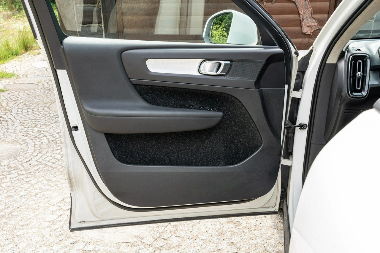 Volvo XC 40 - Zdjęcie 32