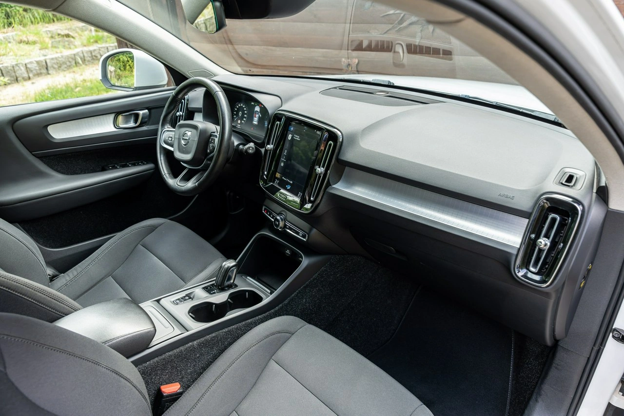 Volvo XC 40 - Zdjęcie 37