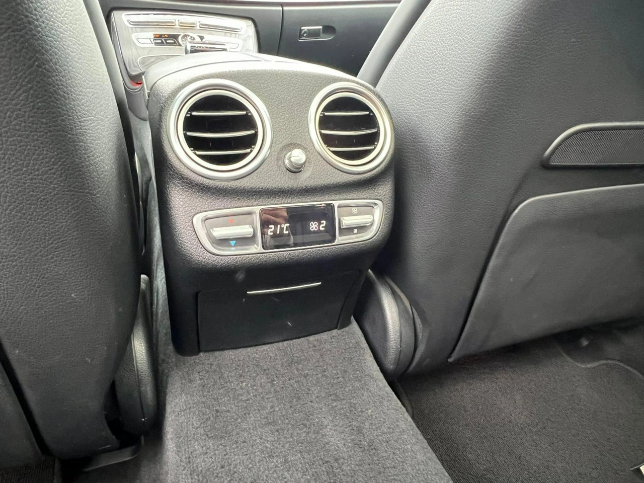 Mercedes E 63 AMG - Zdjęcie 13