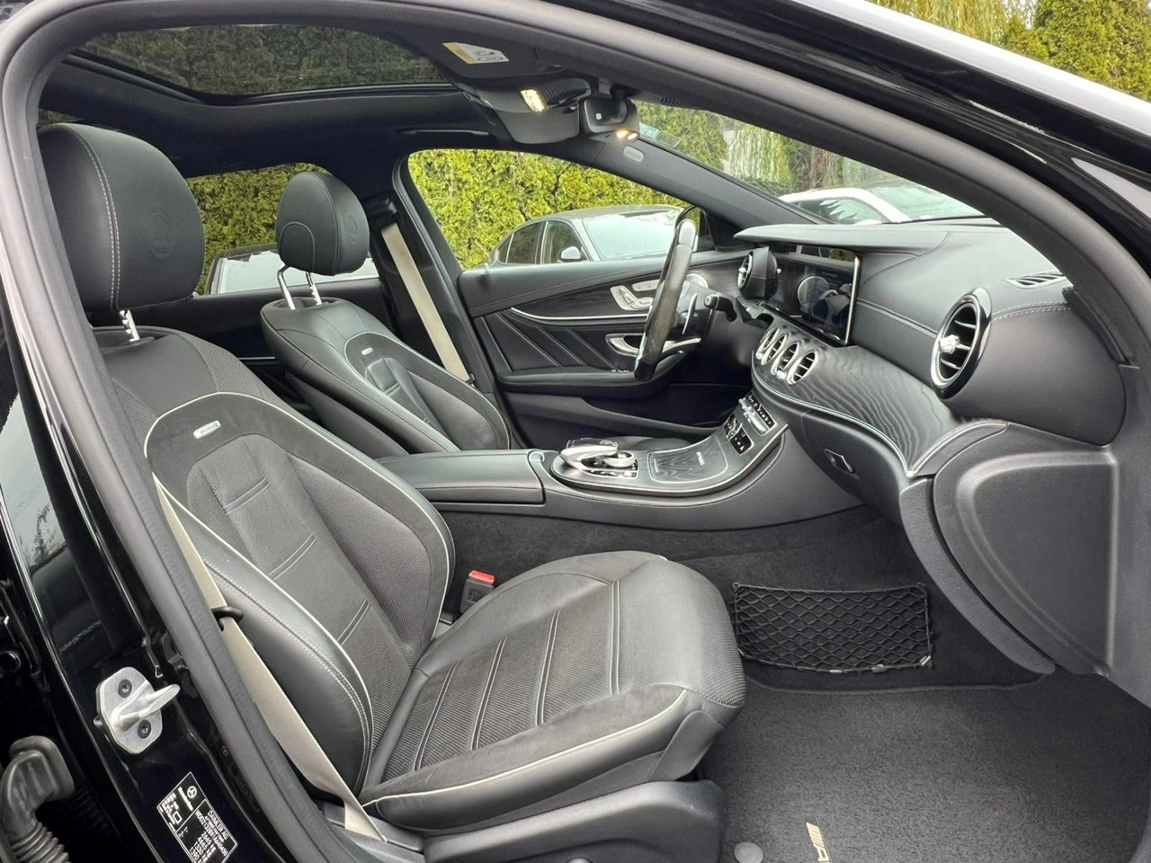 Mercedes E 63 AMG - Zdjęcie 15