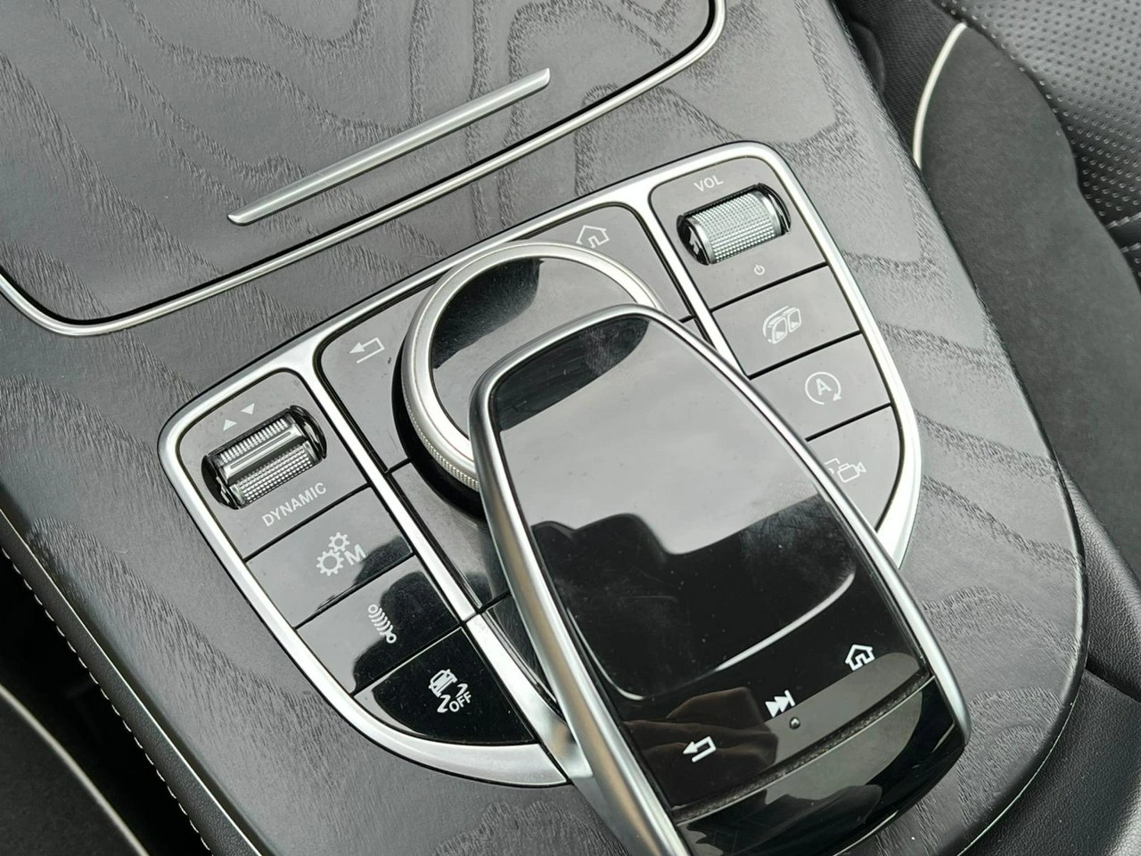 Mercedes E 63 AMG - Zdjęcie 17