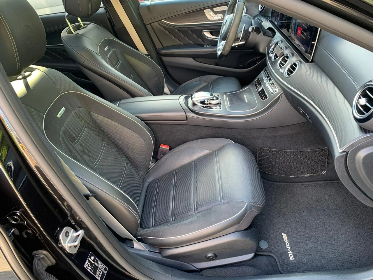 Mercedes E 63 AMG - Zdjęcie 21