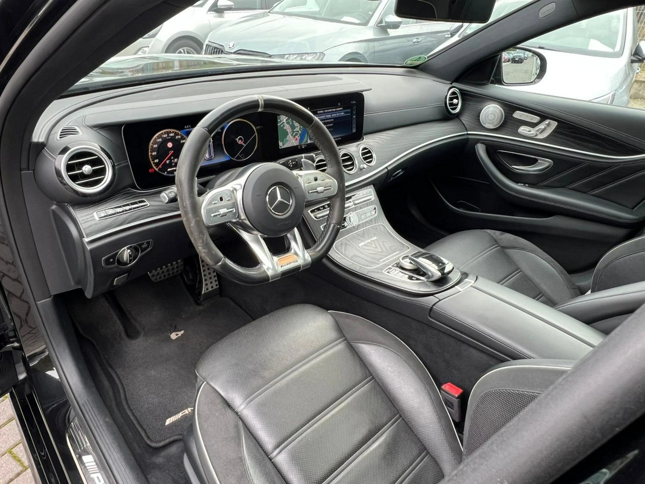 Mercedes E 63 AMG - Zdjęcie 8