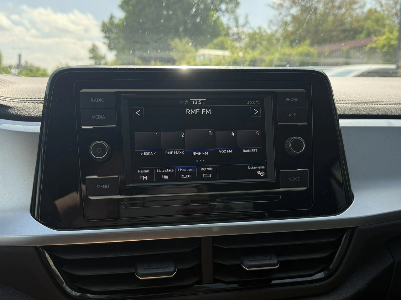 Volkswagen T-Roc - Zdjęcie 10