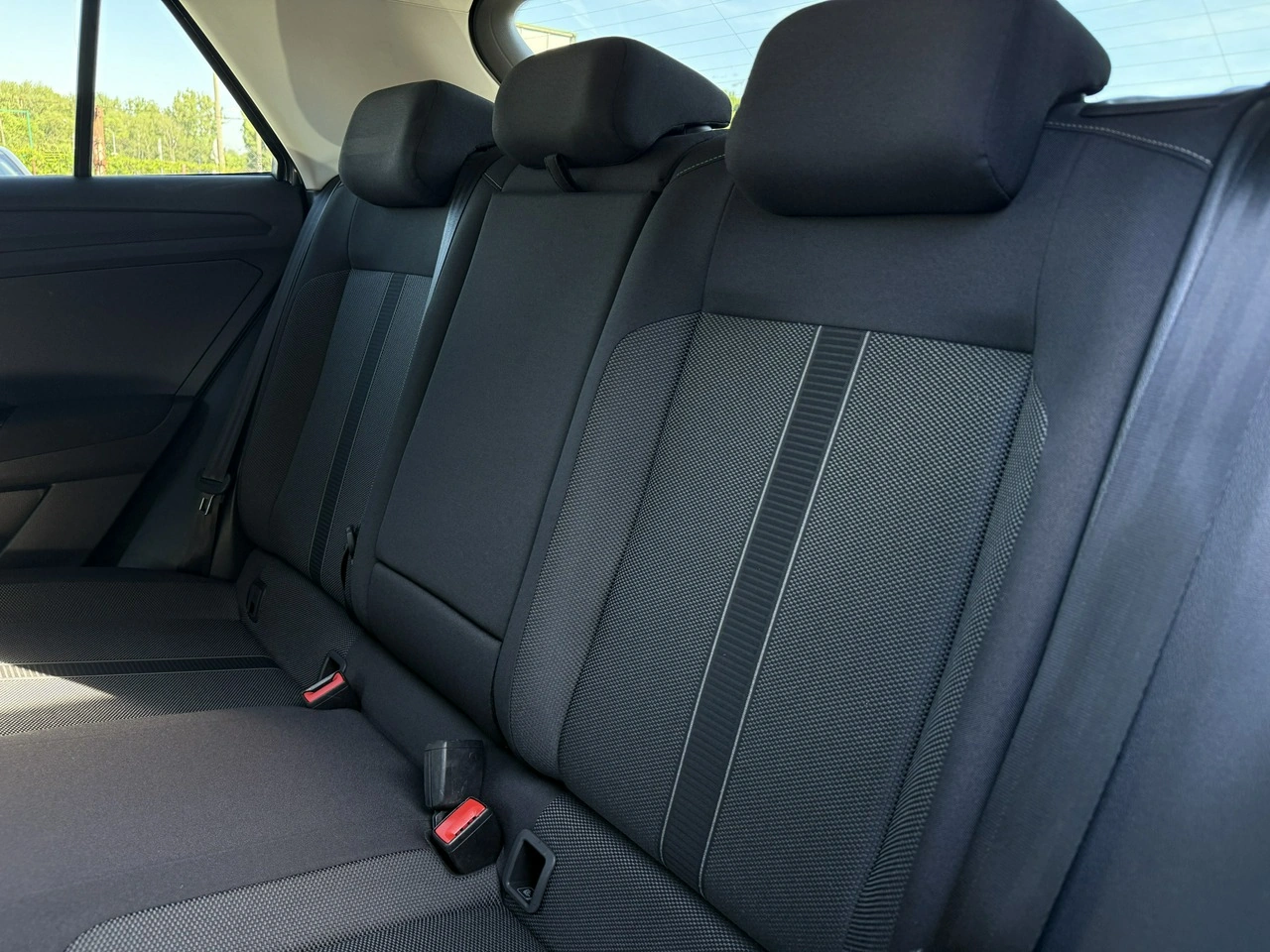 Volkswagen T-Roc - Zdjęcie 32