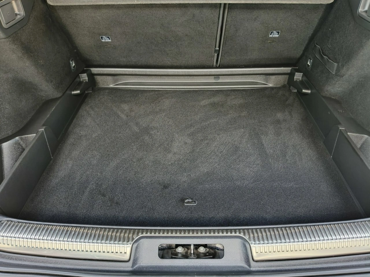 DS Automobiles DS 7 Crossback - Zdjęcie 17