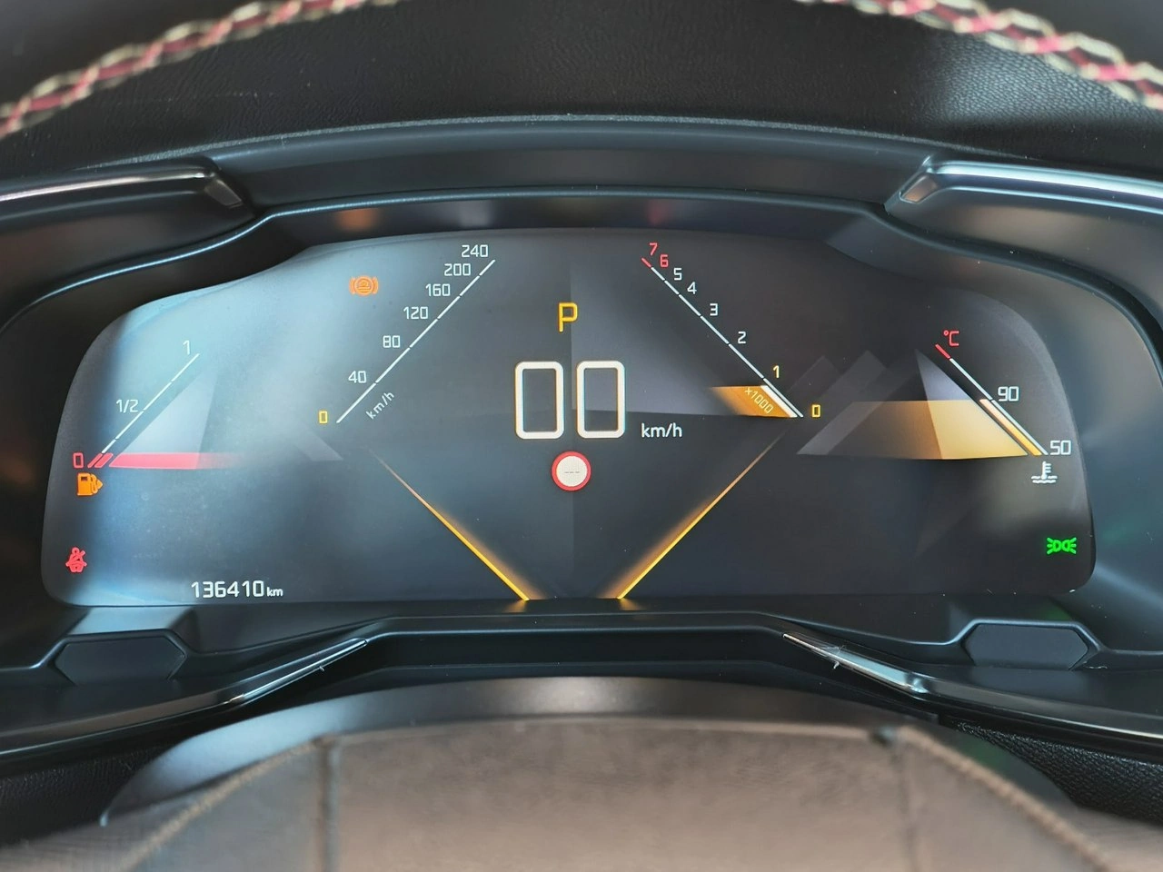 DS Automobiles DS 7 Crossback - Zdjęcie 32