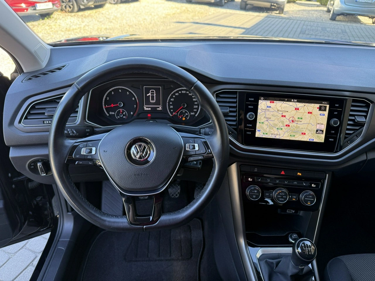 Volkswagen T-Roc - Zdjęcie 14