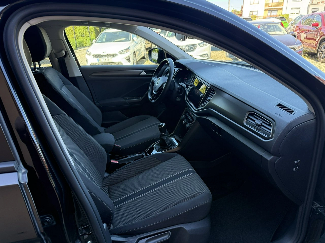 Volkswagen T-Roc - Zdjęcie 20