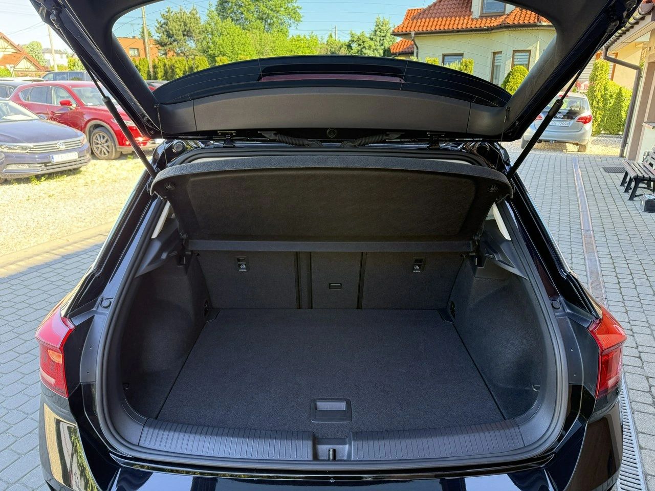 Volkswagen T-Roc - Zdjęcie 23