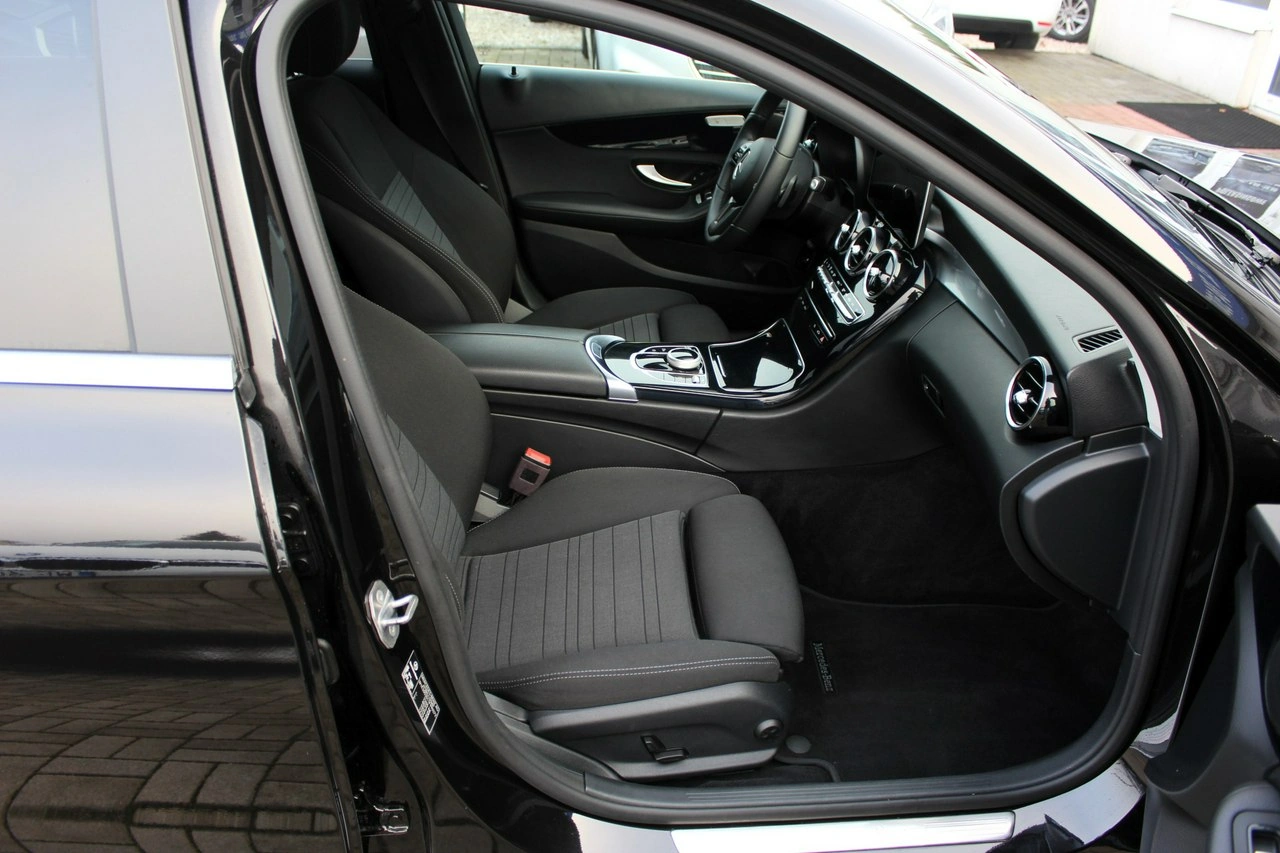 Mercedes C 200 - Zdjęcie 11