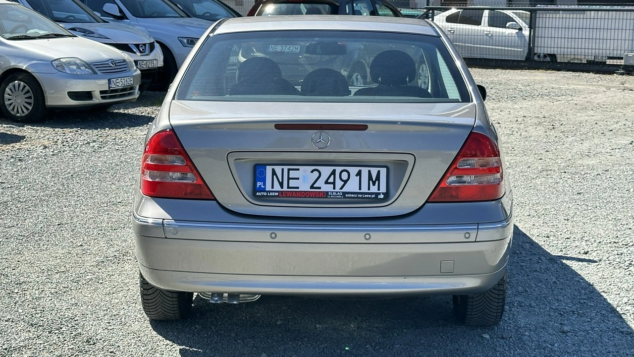 Mercedes C 200 - Zdjęcie 9