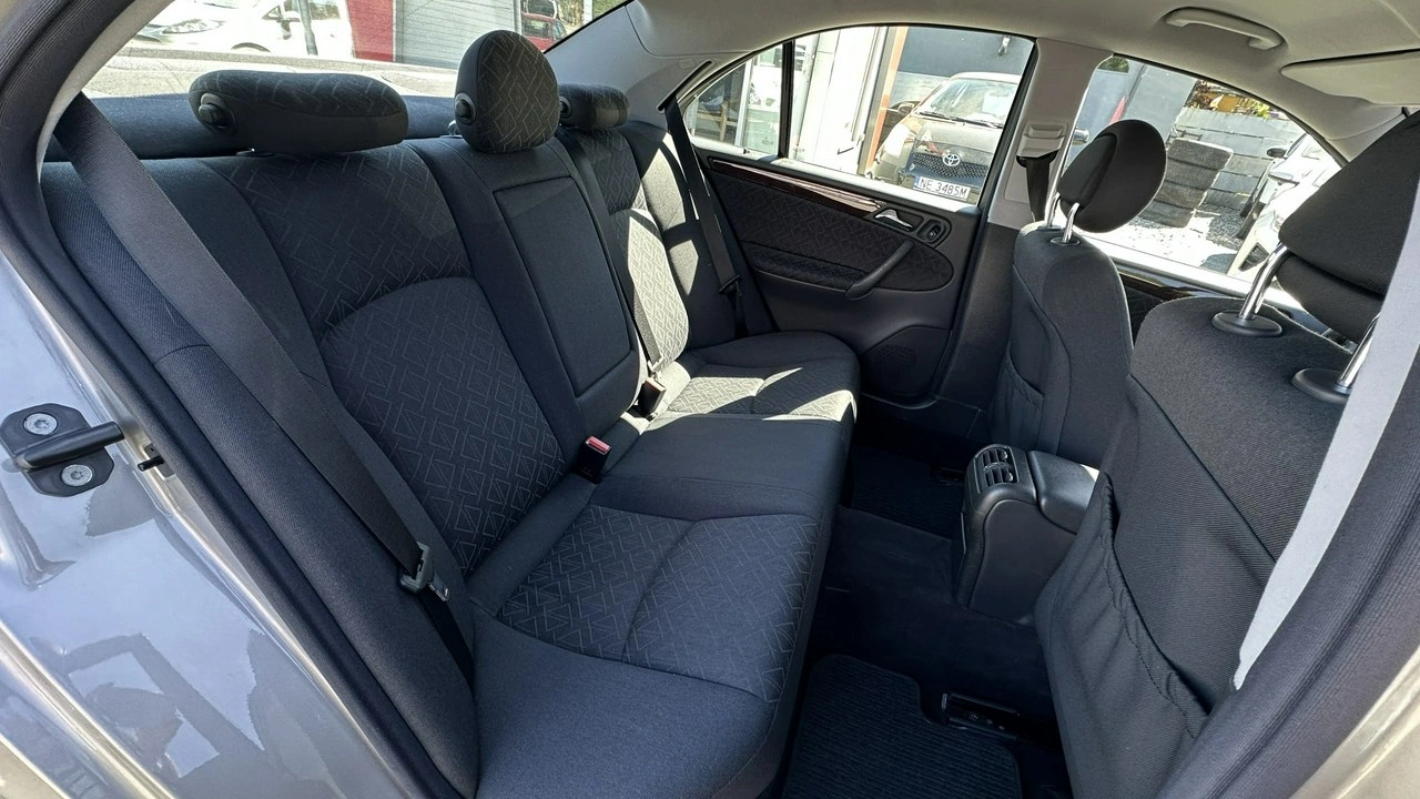 Mercedes C 200 - Zdjęcie 25