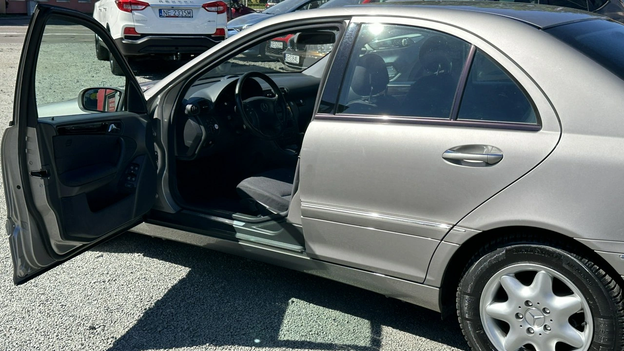 Mercedes C 200 - Zdjęcie 29
