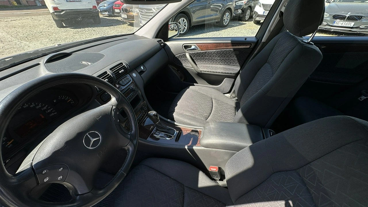 Mercedes C 200 - Zdjęcie 30