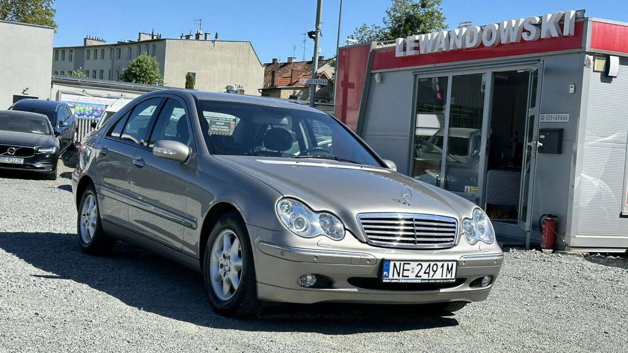Mercedes C 200 - Zdjęcie 4