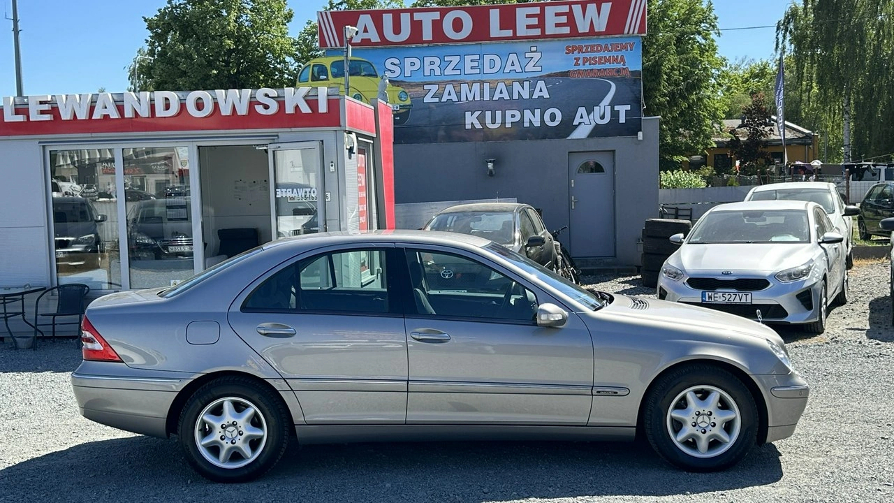 Mercedes C 200 - Zdjęcie 6