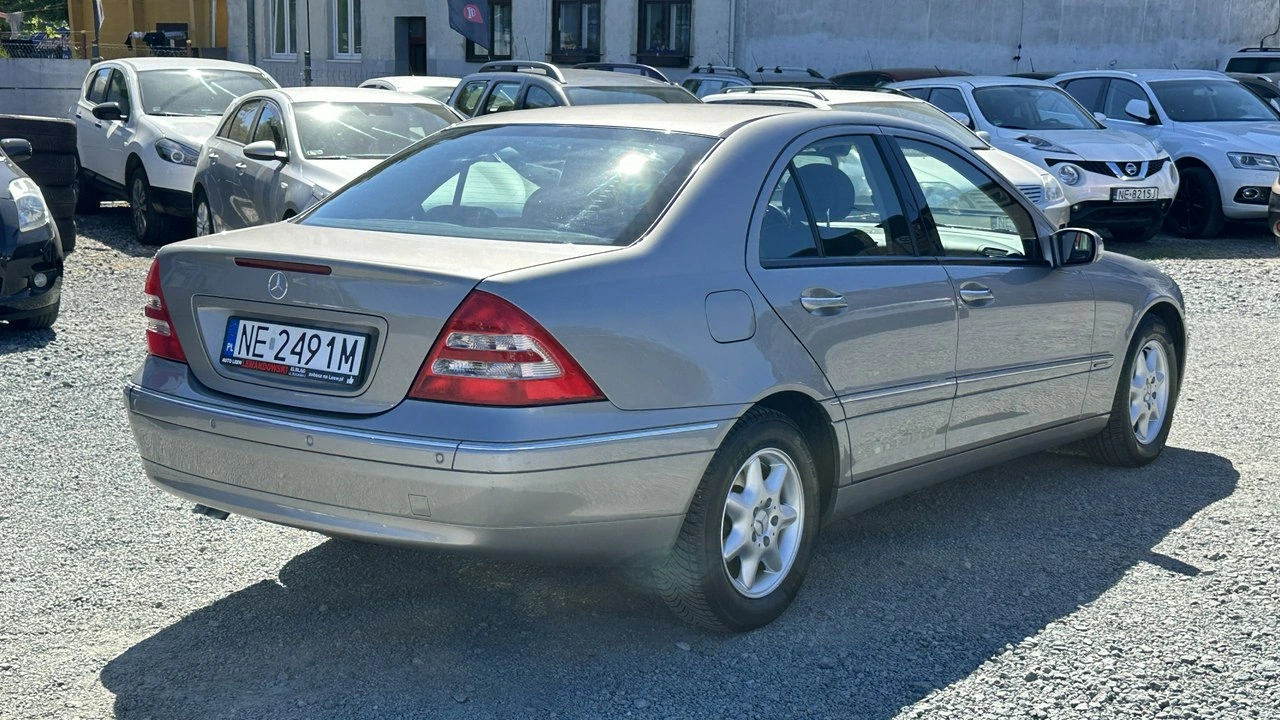 Mercedes C 200 - Zdjęcie 7