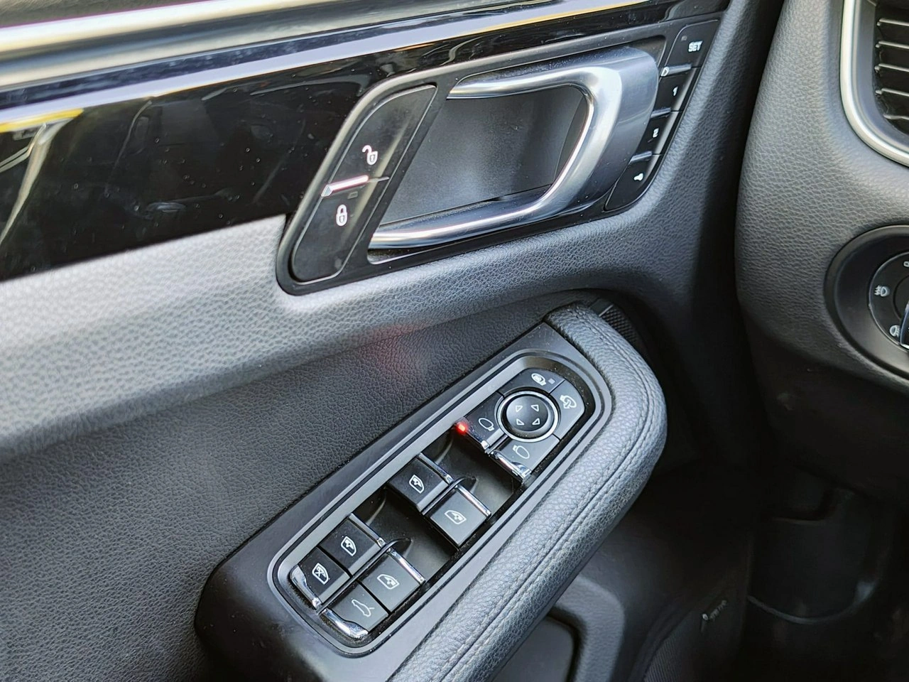 Porsche Macan - Zdjęcie 9