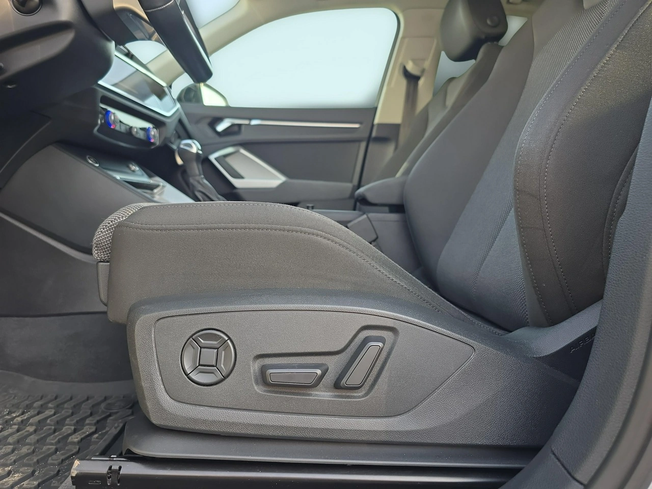 Audi Q3 - Zdjęcie 17