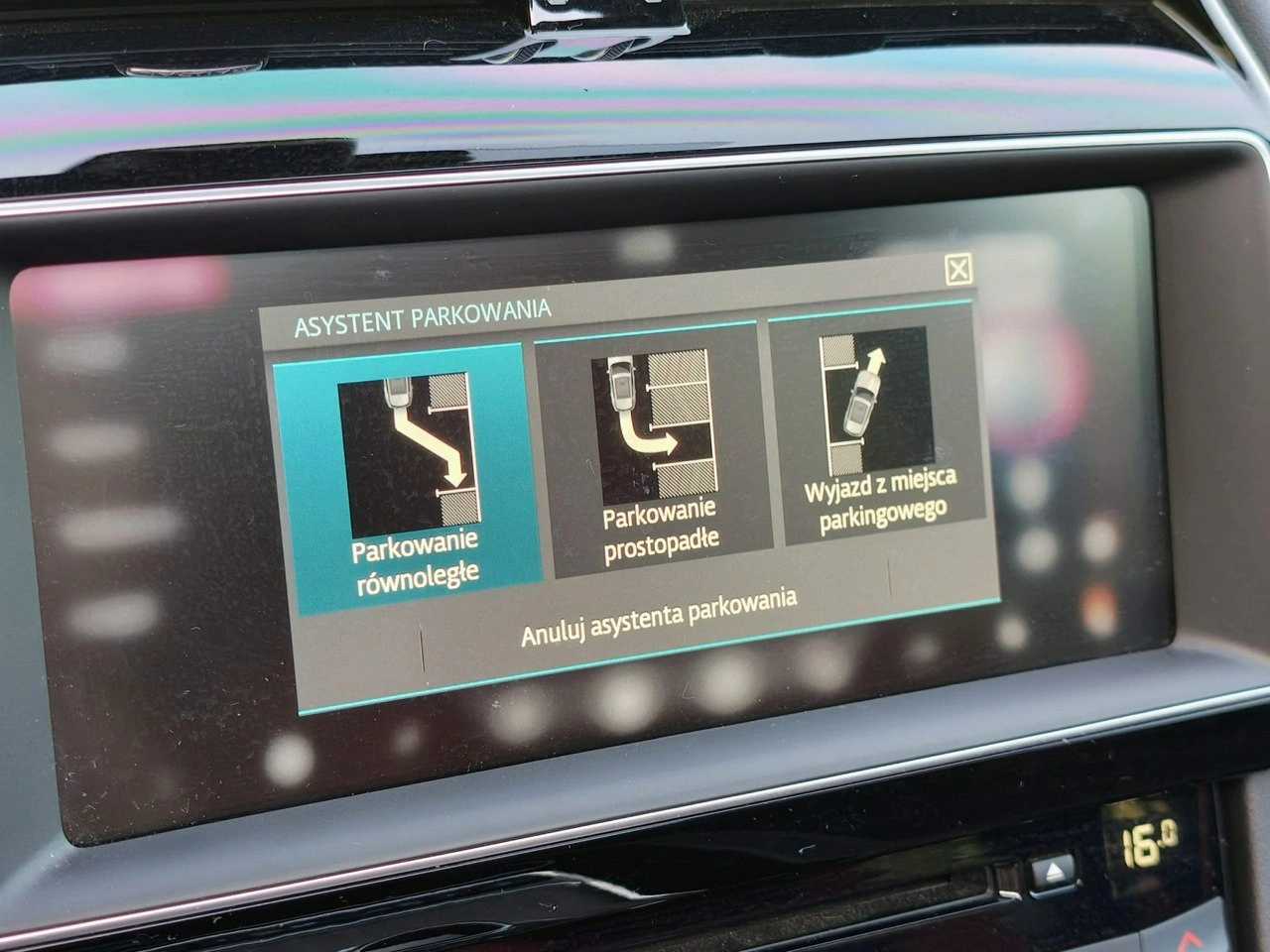Jaguar F-Pace - Zdjęcie 17