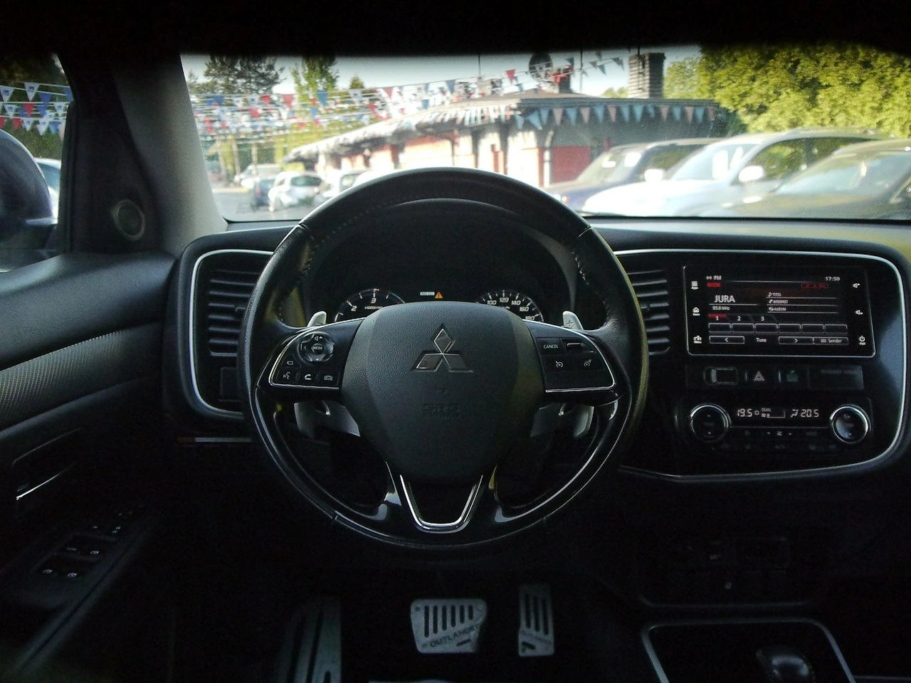 Mitsubishi Outlander - Zdjęcie 17