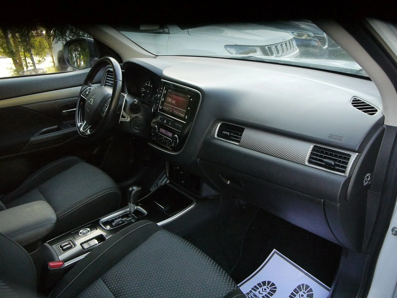 Mitsubishi Outlander - Zdjęcie 28