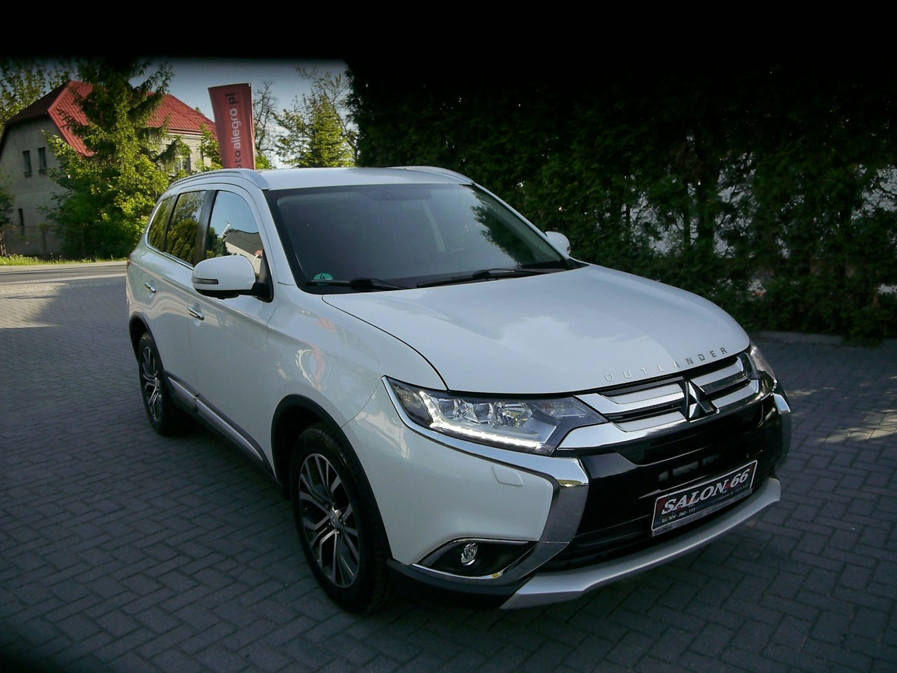 Mitsubishi Outlander - Zdjęcie 2