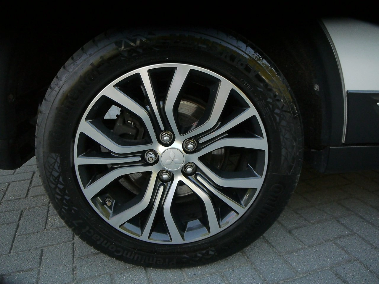 Mitsubishi Outlander - Zdjęcie 36