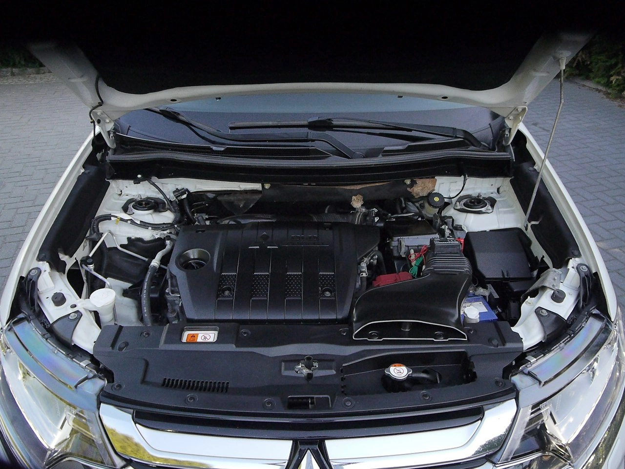 Mitsubishi Outlander - Zdjęcie 38