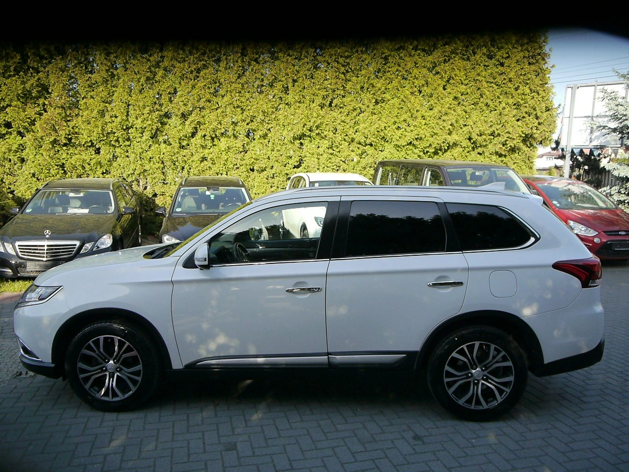Mitsubishi Outlander - Zdjęcie 7