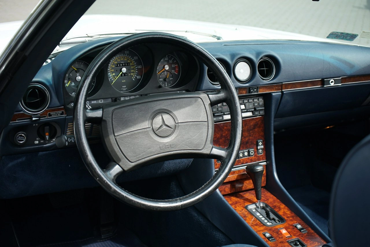 Mercedes SL 560 - Zdjęcie 8