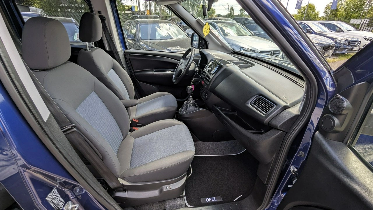 Opel Combo - Zdjęcie 17