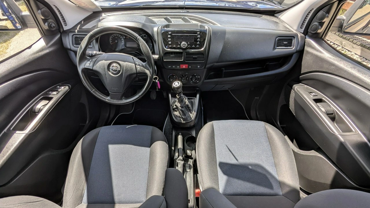 Opel Combo - Zdjęcie 19