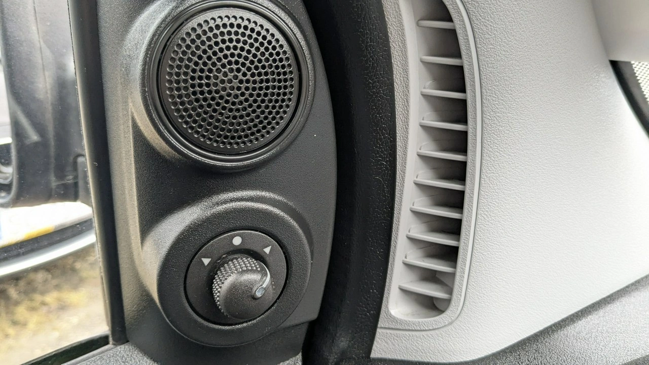 Opel Combo - Zdjęcie 27