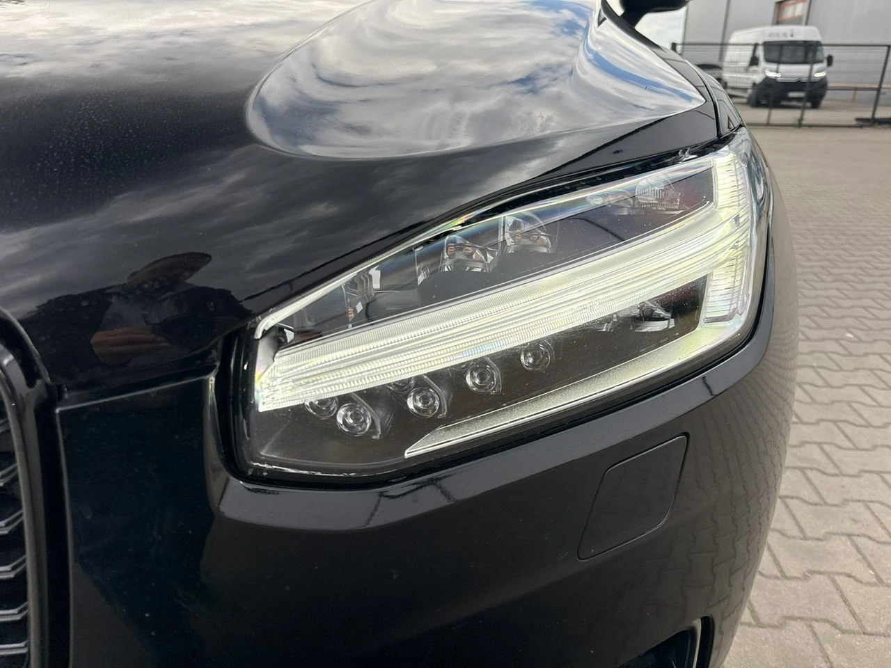 Volvo XC 90 - Zdjęcie 8